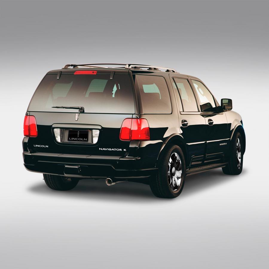  Lincoln Navigator K Concept 2003 года  (фото 6 из 7)